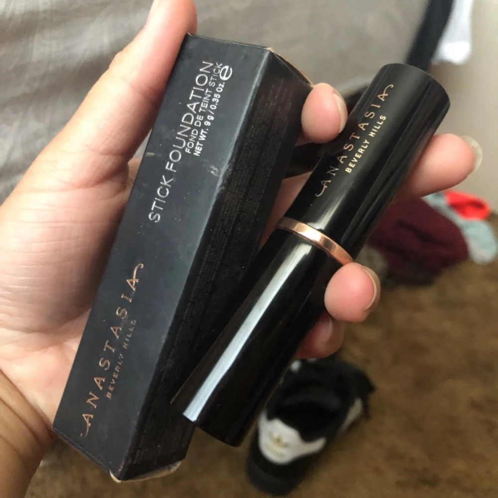 Anastasia Beverly Hills Stick Foundation